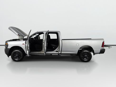 New 2026 RAM 2500 Tradesman AWD/4WD image 10