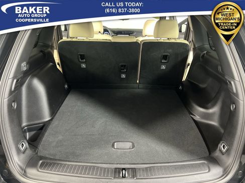 Used 2024 Jeep Grand Cherokee Limited w/ Black Appearance Package image 26