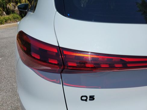 Used 2025 Audi Q5 Premium w/ Convenience Package AWD/4WD image 10