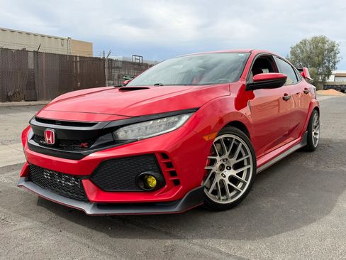 Used 2018 Honda Civic Type R image 1