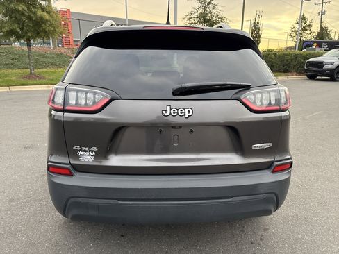 Used 2019 Jeep Cherokee Latitude Plus image 8