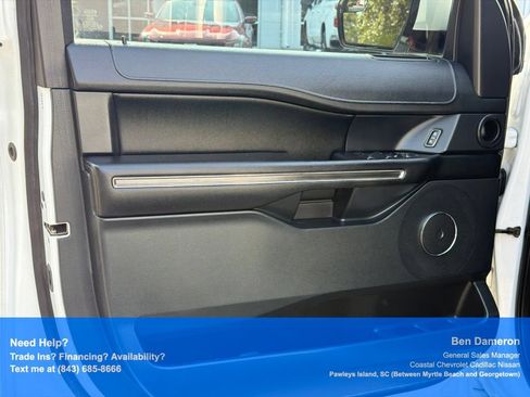 Used 2019 Ford Expedition XLT w/ Equipment Group 201A AWD/4WD image 4