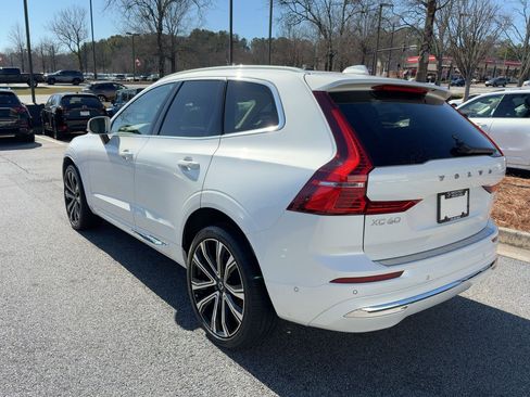 Used 2023 Volvo XC60 B5 Ultimate w/ Protection Package Premier image 3
