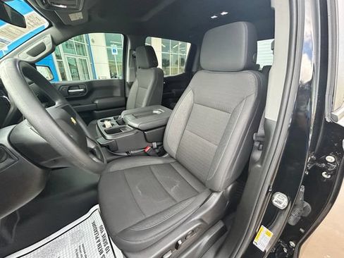 Used 2026 Chevrolet Silverado 1500 Custom RWD image 9