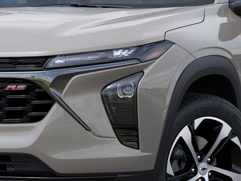 New 2026 Chevrolet Trax RS w/ Driver Confidence Package FWD image 10