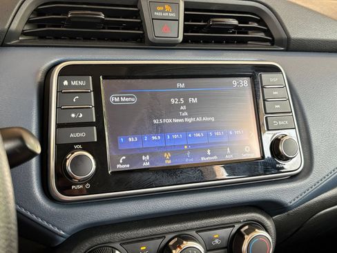 Used 2025 Nissan Versa SV FWD image 20