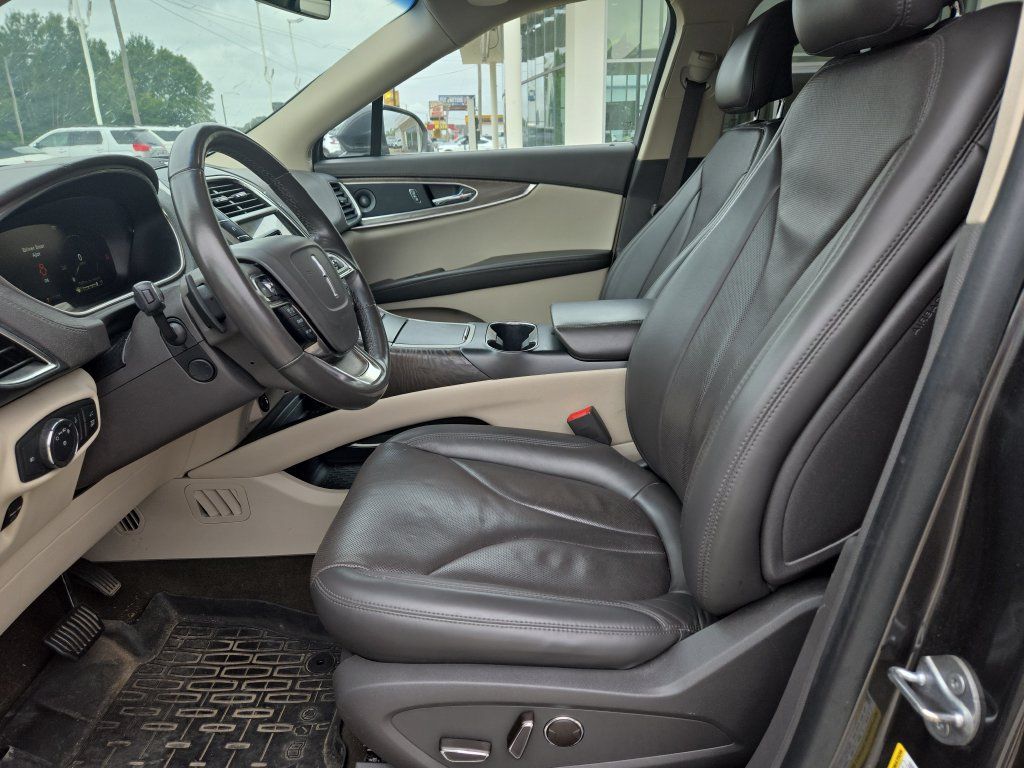 Used 2019 Lincoln Nautilus Reserve AWD/4WD image 9