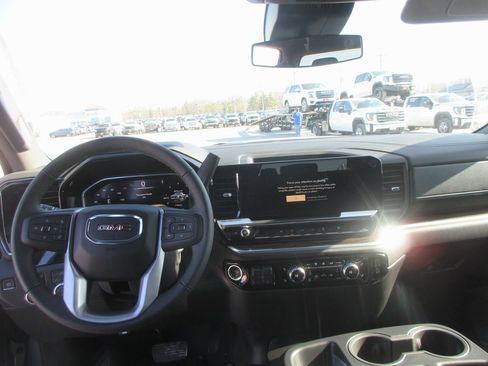 New 2026 GMC Sierra 1500 Elevation image 15