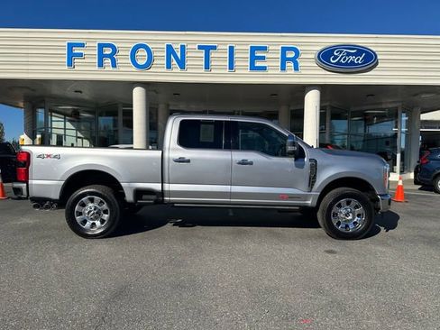 Used 2023 Ford F250 Lariat w/ Lariat Ultimate Package image 2
