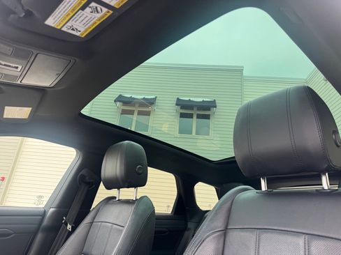 Used 2020 Land Rover Range Rover Evoque SE image 15