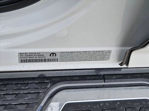 New 2026 RAM 2500 Laramie AWD/4WD image 19