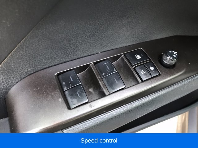 Used 2024 Toyota Camry SE FWD image 5