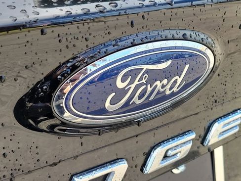 Used 2023 Ford Edge SEL image 8