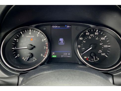 Used 2018 Nissan Rogue SV image 21