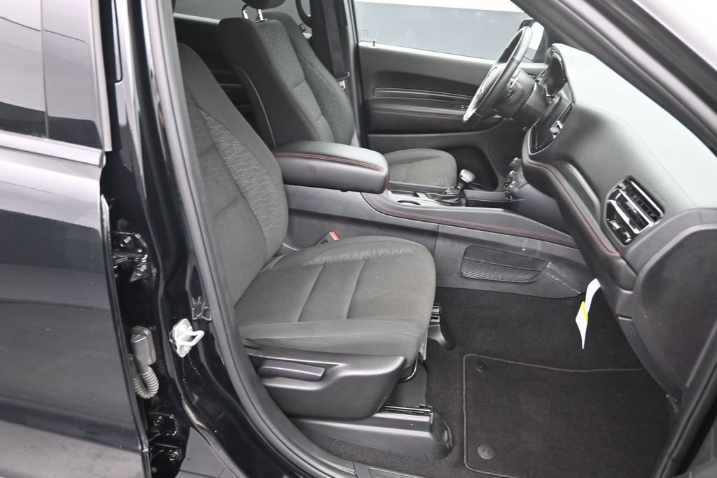 Used 2025 Dodge Durango GT AWD/4WD image 13