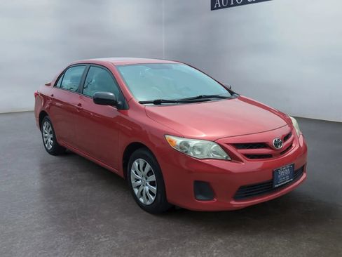 Used 2012 Toyota Corolla LE FWD image 4