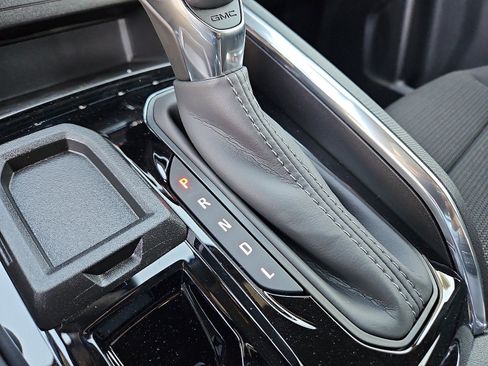 New 2026 GMC Canyon Elevation w/ Convenience Package image 17