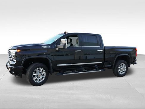 Certified 2024 Chevrolet Silverado 3500 High Country w/ High Country Premium Package AWD/4WD image 10