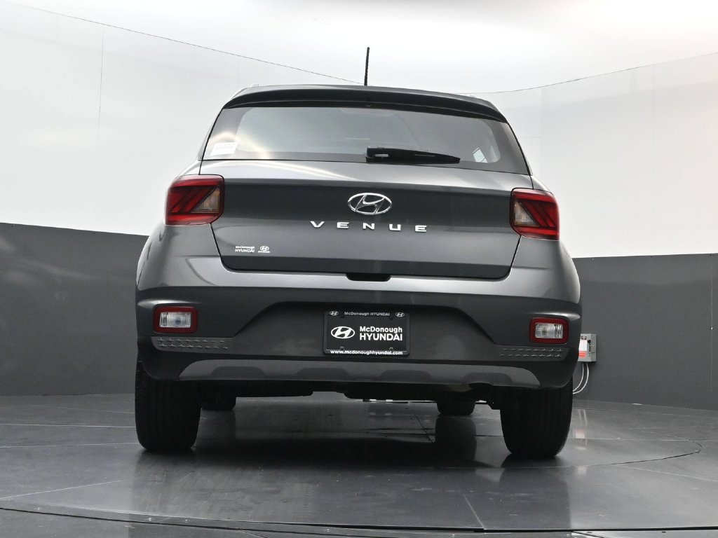 Certified 2025 Hyundai Venue SEL FWD image 26