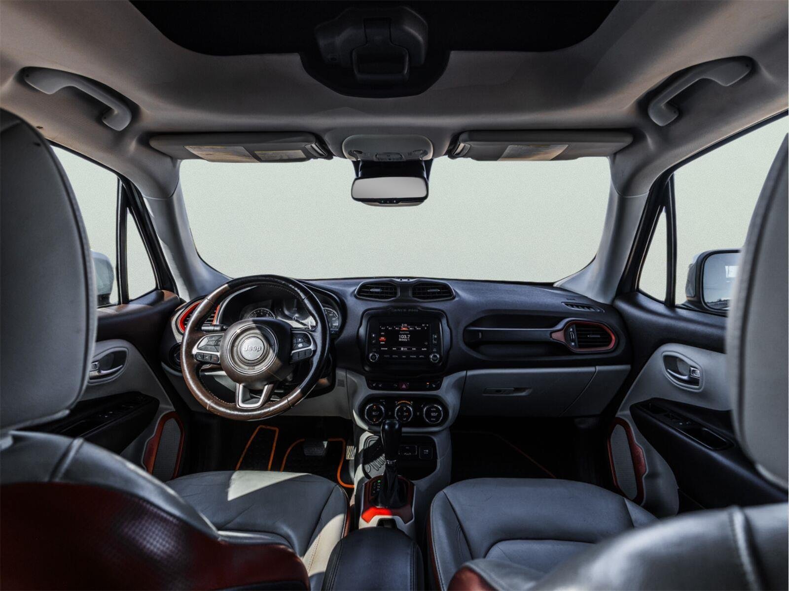 Used 2017 Jeep Renegade Limited FWD image 19