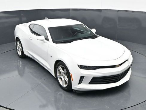 Used 2017 Chevrolet Camaro LT w/ Technology Package image 25