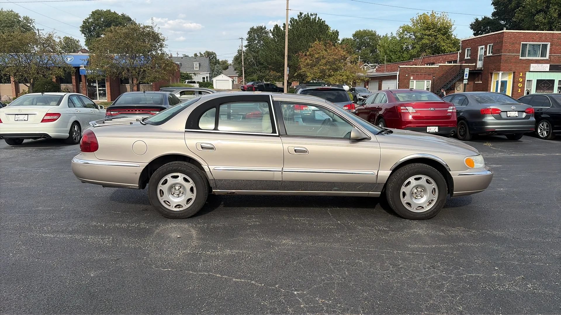 Used 2002 Lincoln Continental FWD image 4