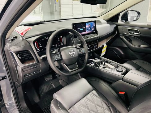 New 2026 Nissan Rogue Platinum w/ Platinum Premium Package AWD/4WD image 24