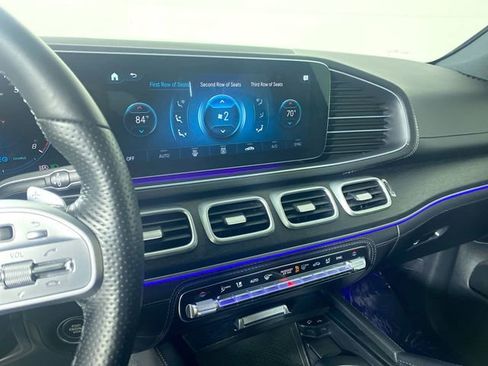 Used 2023 Mercedes-Benz GLS 450 4MATIC image 8