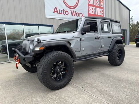 Used 2019 Jeep Wrangler Unlimited Sport image 5