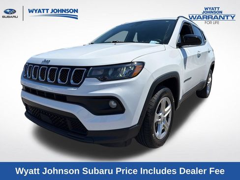 Used 2024 Jeep Compass Latitude AWD/4WD image 1