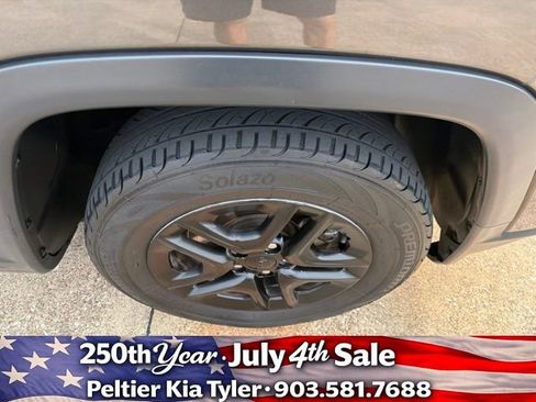 Used 2018 Jeep Compass Sport w/ Tech Group FWD image 12
