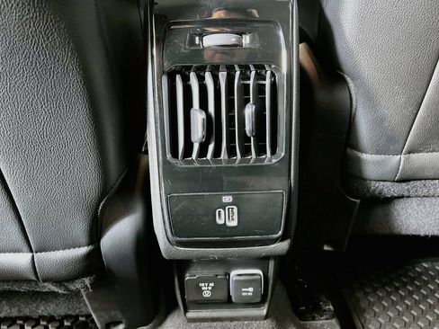 Used 2022 Jeep Compass Trailhawk w/ Trailhawk Convenience Group AWD/4WD image 33