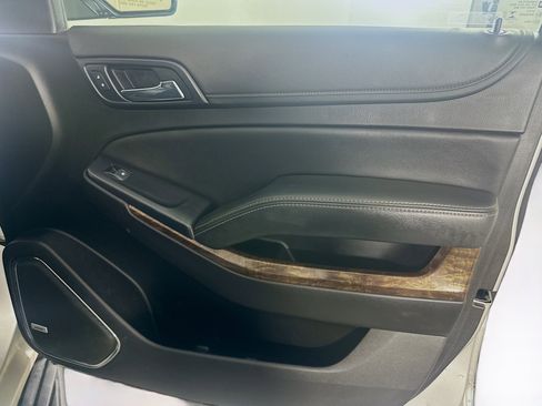 Used 2020 Chevrolet Suburban LT w/ Texas Edition Package image 34