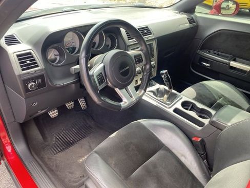 Used 2012 Dodge Challenger SRT8 RWD image 12