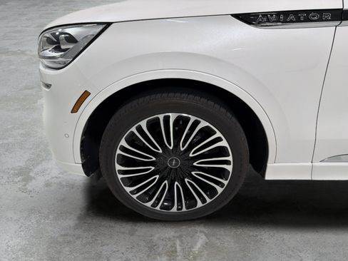 Used 2024 Lincoln Aviator Black Label w/ Dynamic Handling Package AWD/4WD image 9