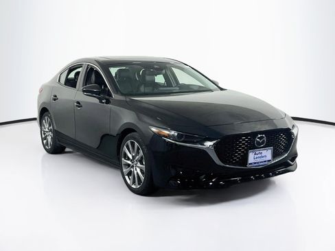 Used 2022 MAZDA MAZDA3 s FWD image 3
