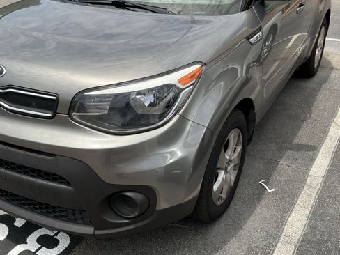Used 2019 Kia Soul FWD image 3
