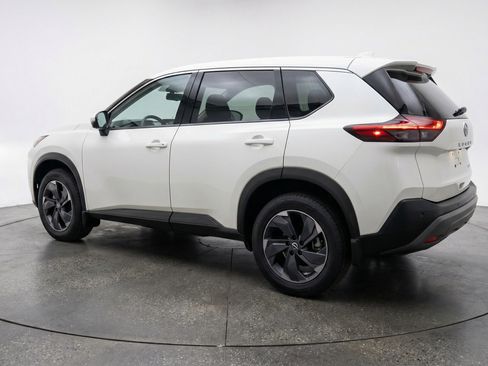 Used 2025 Nissan Rogue SV image 6