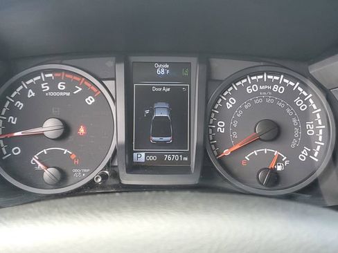 Used 2022 Toyota Tacoma SR RWD image 15