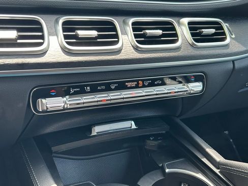 Used 2022 Mercedes-Benz GLE 350 4MATIC w/ Premium Package image 26
