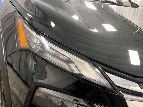 Certified 2024 Nissan Rogue SV image 32