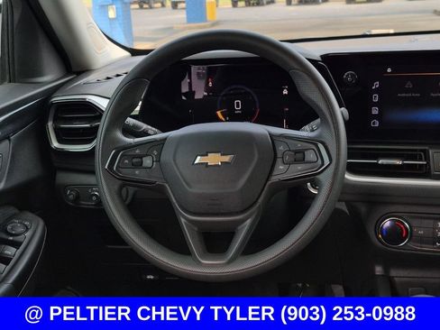 Used 2024 Chevrolet TrailBlazer LS w/ LS Convenience Package FWD image 32
