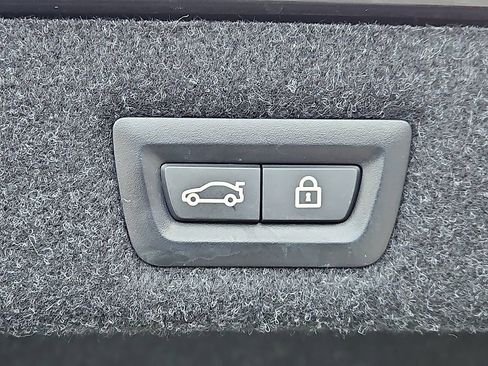 Used 2023 BMW 530i xDrive w/ Premium Package image 29