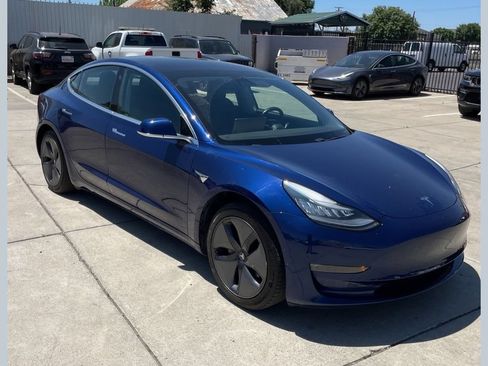Used 2018 Tesla Model 3 Long Range RWD image 1