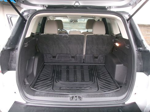 Used 2017 Ford Escape SE w/ Equipment Group 201A image 11