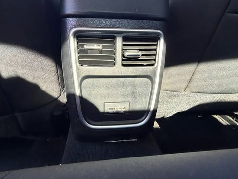 Used 2023 Chrysler 300 Touring w/ Sport Appearance Package image 16