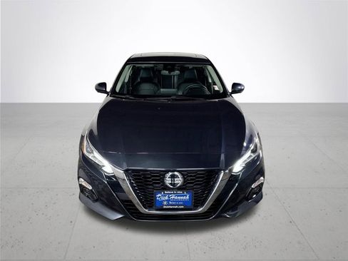 Used 2019 Nissan Altima 2.5 Platinum AWD/4WD image 3