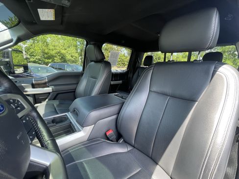 Used 2022 Ford F250 Lariat w/ Black Appearance Package AWD/4WD image 9