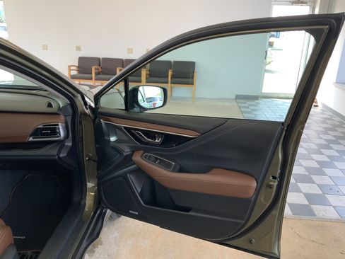 Used 2021 Subaru Outback Touring AWD/4WD image 24