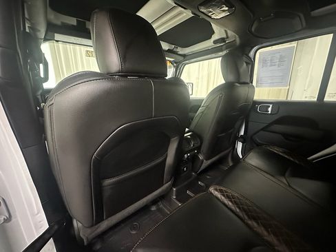 Used 2021 Jeep Wrangler Unlimited Sahara image 21